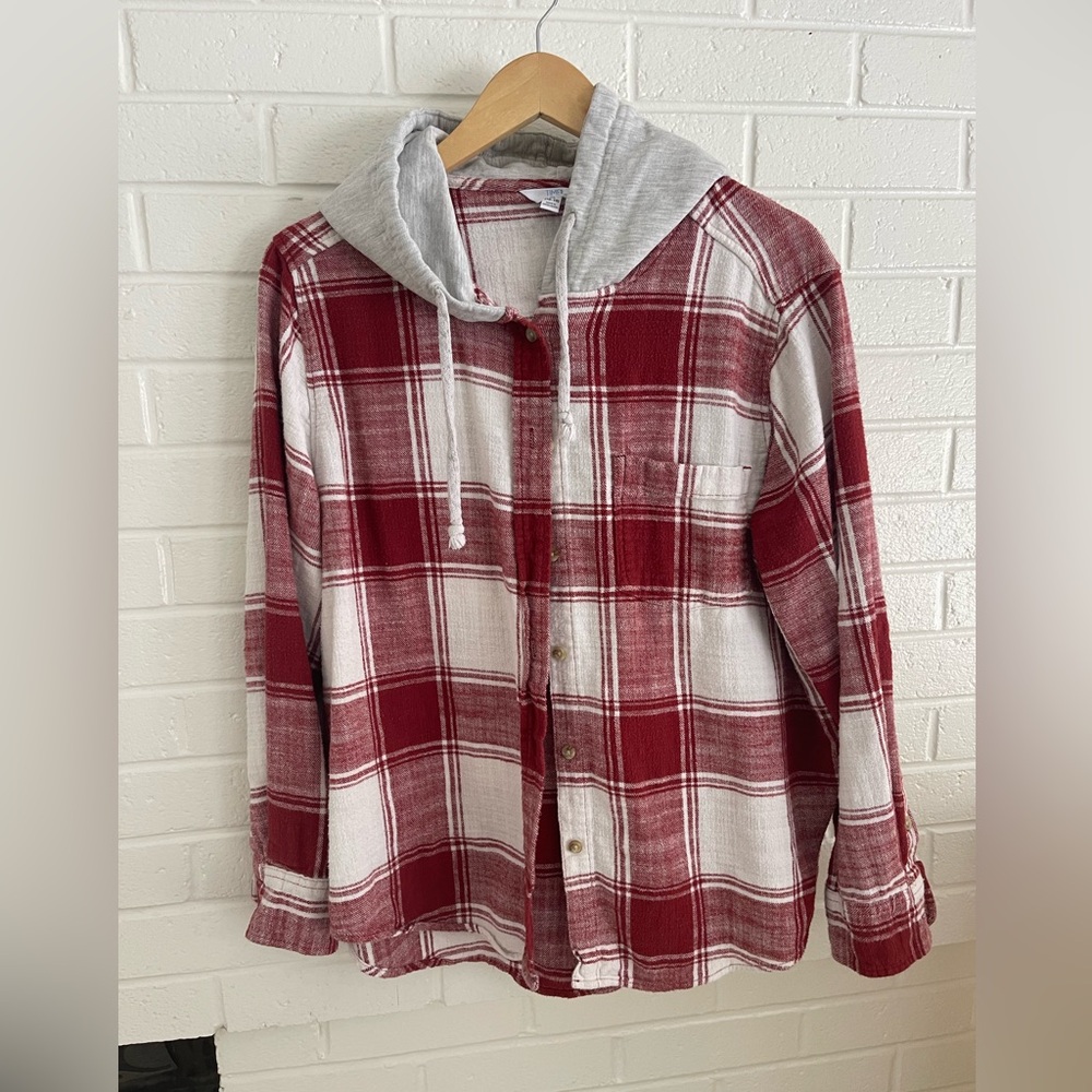 Red and White Plaid flannel cotton hoodie. Super cute!! EUC. Size XL.